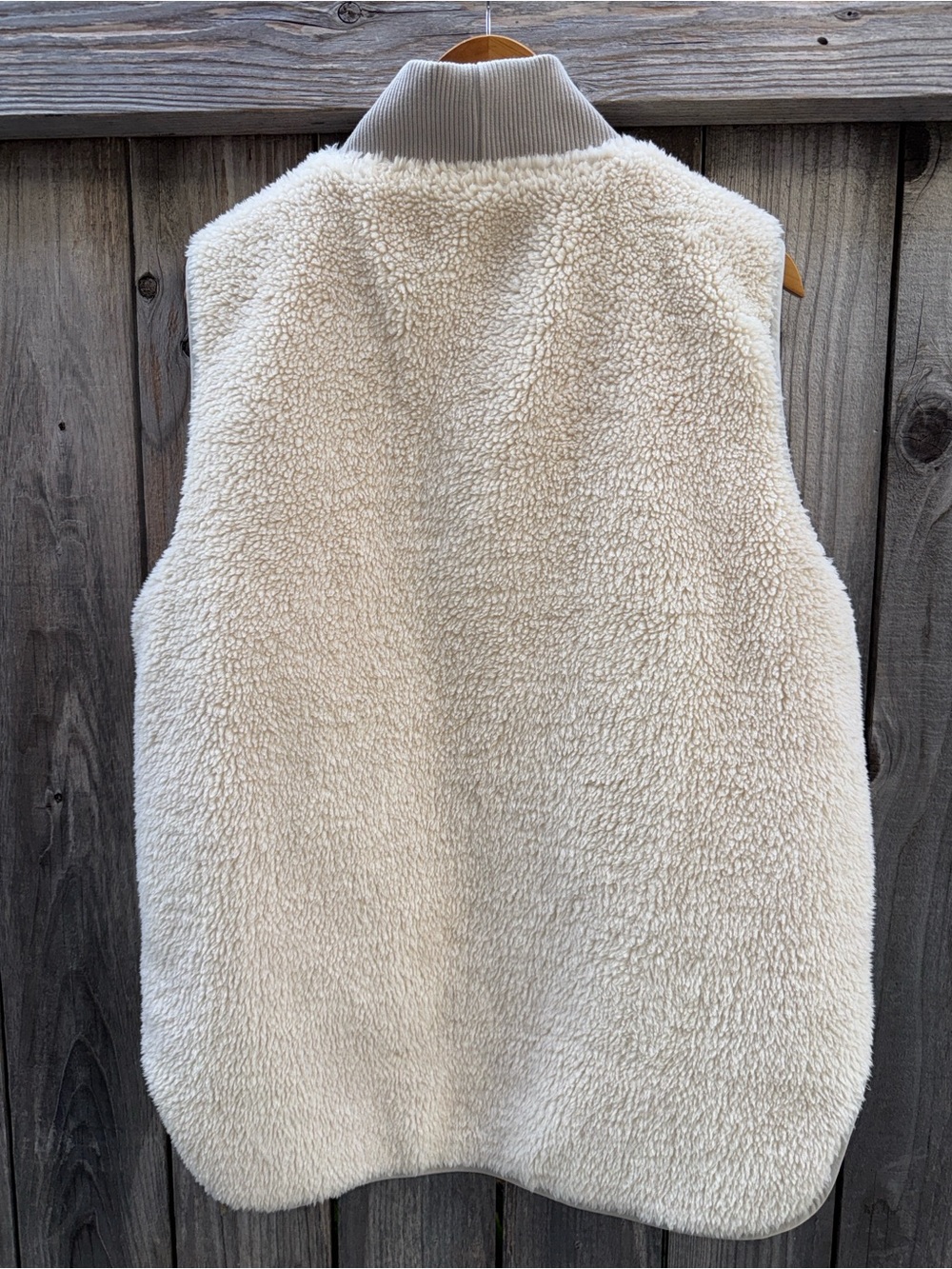 Varley Covey Reversible Quilt Gilet Size Large - Picture 8 of 13
